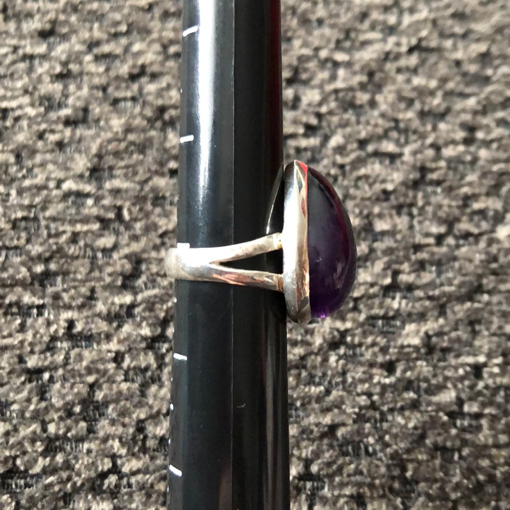 Size 6 Amethyst Sterling Silver Ring - Picture 2 of 6